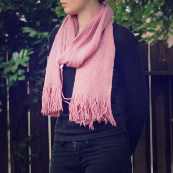 Scarf - Picture 1 of 1